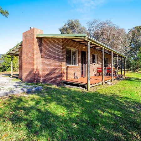 Braeside Cabin Two Alphitonia Central Tilba Екстериор снимка